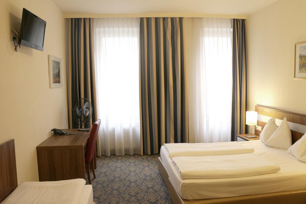 Hotel Carina Vienna Luaran gambar
