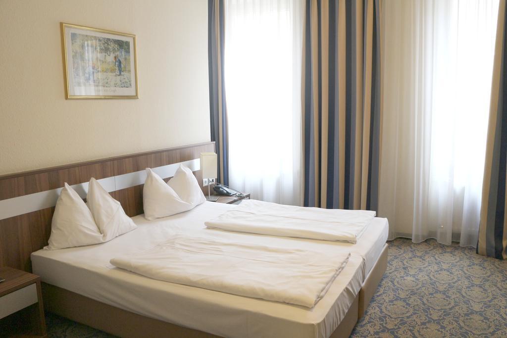 Hotel Carina Vienna Luaran gambar