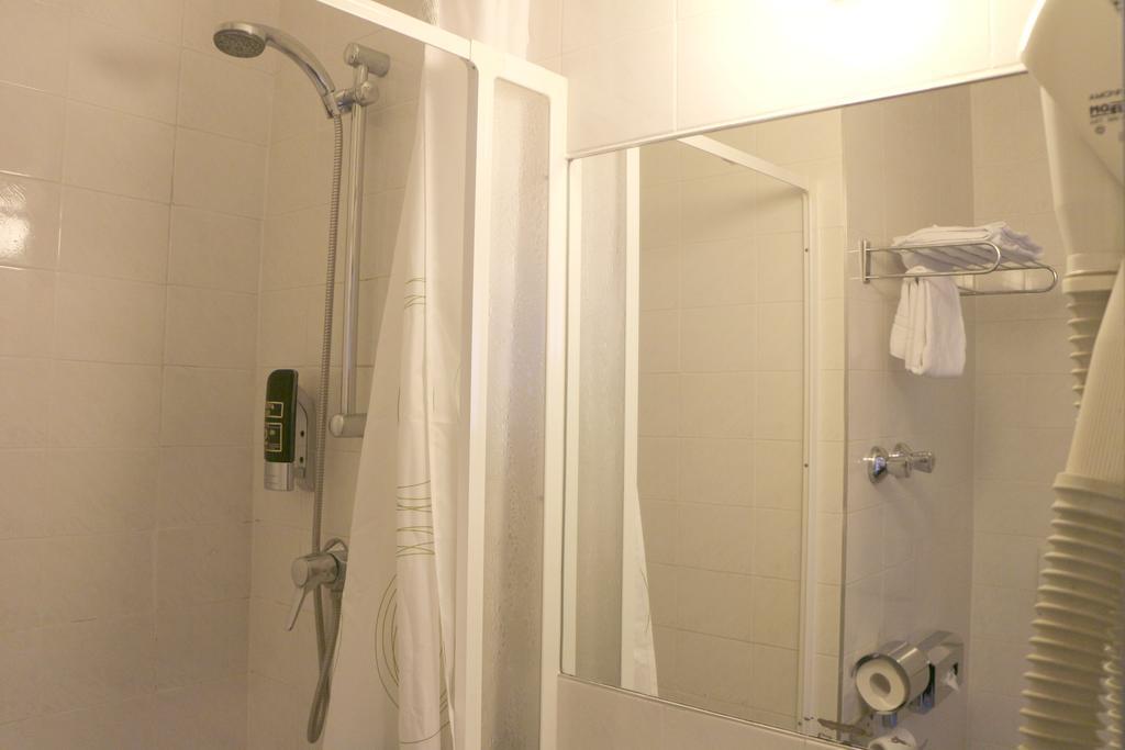 Hotel Carina Vienna Luaran gambar